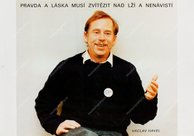 Sametová revoluce v plakátech Muzea hlavního města Prahy