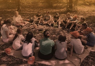 Archeologický tábor a kroužek