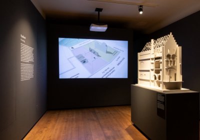 Středověká Praha Karla IV. v interaktivní expozici. Muzeum Prahy ji upravilo podle zpětné vazby a pohybu návštěvníků v prostoru